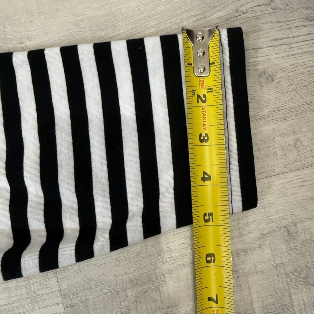 Alia Scoop neck Shirt Striped Black and White with 3/4 Sleeve - Picture 14 of 16